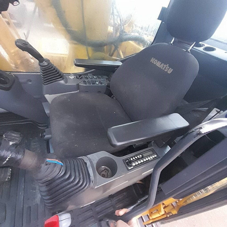 Leasing de Komatsu PC 240 NLC-8K  Komatsu PC 240 NLC-8K: foto 12