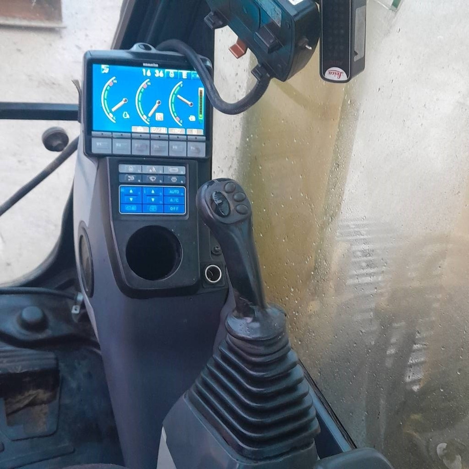 Leasing de Komatsu PC 240 NLC-8K  Komatsu PC 240 NLC-8K: foto 9