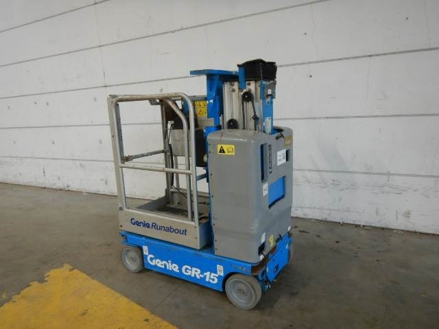 Genie GR15 - Plataforma de mastro vertical: foto 2 Genie GR15 - Plataforma de mastro vertical: foto 2