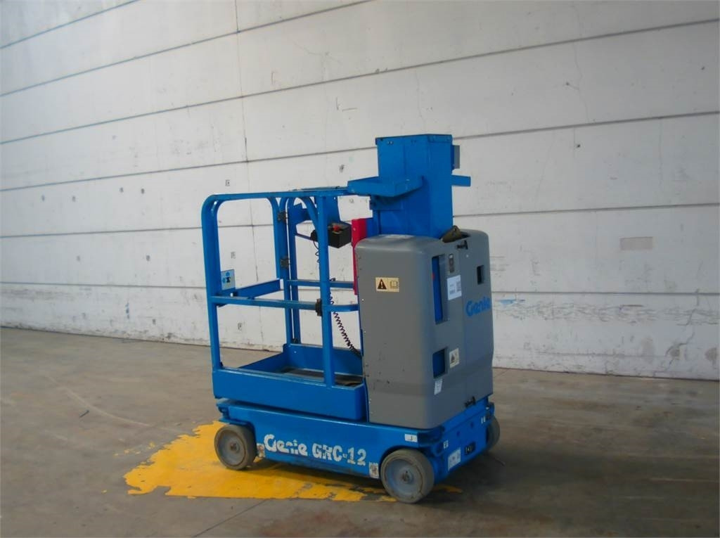 Genie GRC12 - Plataforma de mastro vertical: foto 2 Genie GRC12 - Plataforma de mastro vertical: foto 2