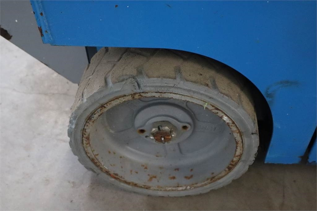 Plataforma de Tijera/ Plataforma de tesoura Genie GS1532: foto 12
