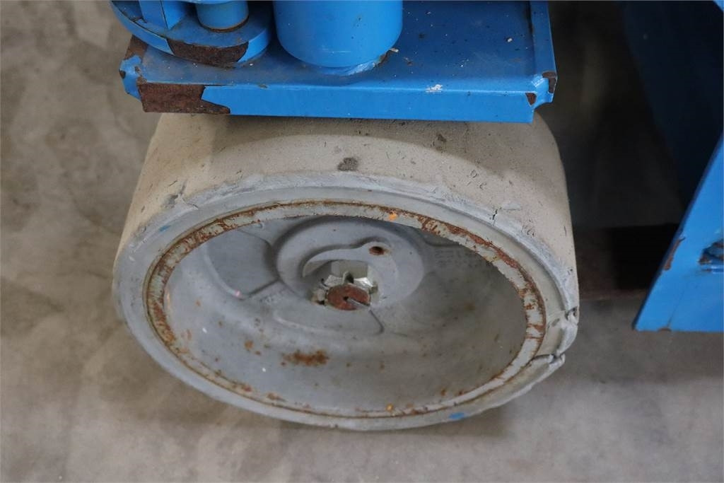 Plataforma de Tijera/ Plataforma de tesoura Genie GS1532: foto 14