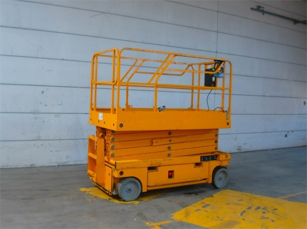 Haulotte Compact 12 - Plataforma de Tijera/ Plataforma de tesoura: foto 2 Haulotte Compact 12 - Plataforma de Tijera/ Plataforma de tesoura: foto 2