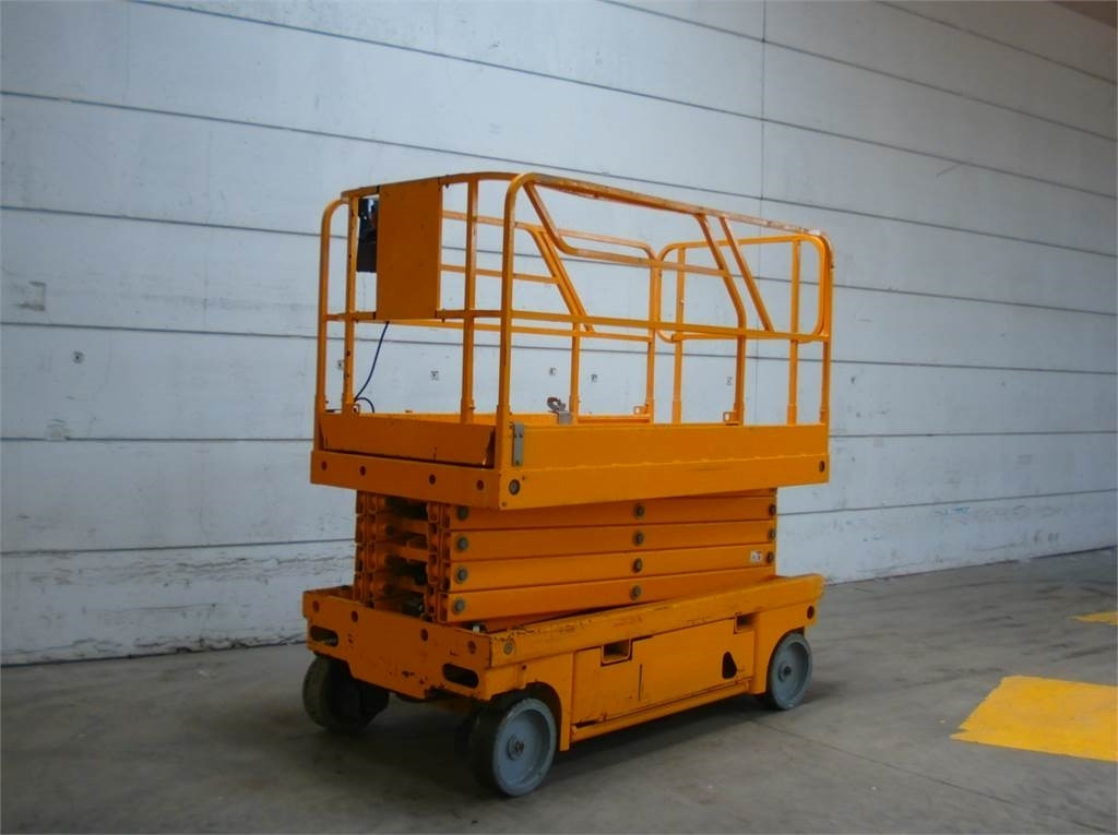 Haulotte Compact 12 - Plataforma de Tijera/ Plataforma de tesoura: foto 4 Haulotte Compact 12 - Plataforma de Tijera/ Plataforma de tesoura: foto 4