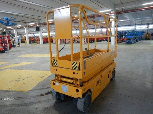 Haulotte Compact 8CU - Plataforma de Tijera/ Plataforma de tesoura: foto 3 Haulotte Compact 8CU - Plataforma de Tijera/ Plataforma de tesoura: foto 3
