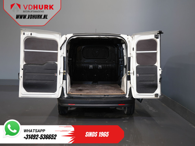 Fiat Dobló Cargo 1.3 MJ BPM VRIJ! 7x Voorraad NL Auto/ Airco/ Bluetooth/ Betimmering - Furgão compacto: foto 5 Fiat Dobló Cargo 1.3 MJ BPM VRIJ! 7x Voorraad NL Auto/ Airco/ Bluetooth/ Betimmering - Furgão compacto: foto 5