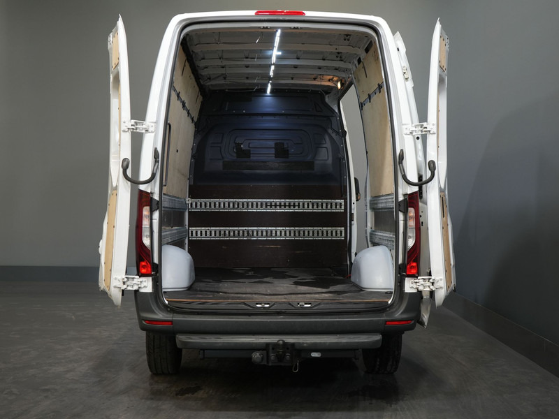 Mercedes-Benz Sprinter 316 2.2 CDI Aut. L2H2 EXPORT ONLY RWD LED/ Gev.Stoel/ Cruise/ Trekhaak - Furgão: foto 5 Mercedes-Benz Sprinter 316 2.2 CDI Aut. L2H2 EXPORT ONLY RWD LED/ Gev.Stoel/ Cruise/ Trekhaak - Furgão: foto 5