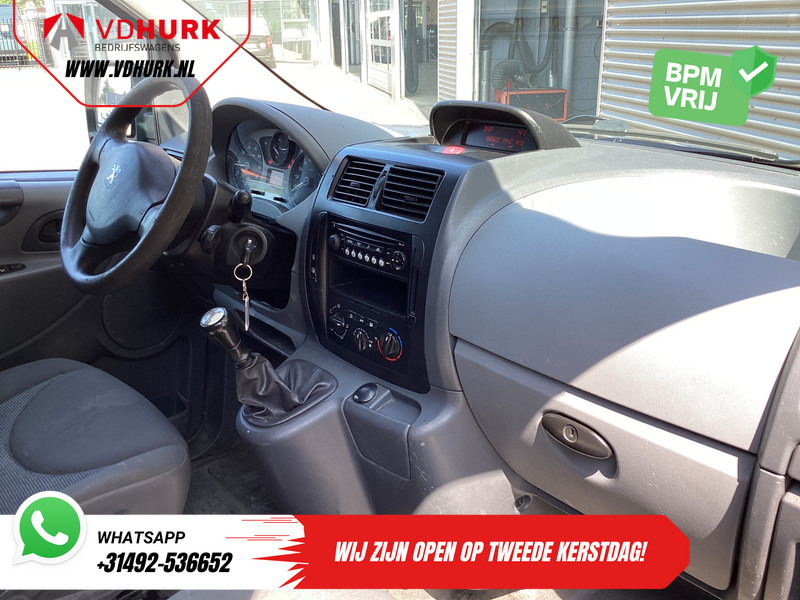 Peugeot Expert 1.6 HDI L2 DC Dubbel Cabine EXPORT ONLY DB Riem V.V./ APK 5-26'/ Airco/ Trekhaak - Furgão compacto, Carrinha cabine dupla: foto 3 Peugeot Expert 1.6 HDI L2 DC Dubbel Cabine EXPORT ONLY DB Riem V.V./ APK 5-26'/ Airco/ Trekhaak - Furgão compacto, Carrinha cabine dupla: foto 3