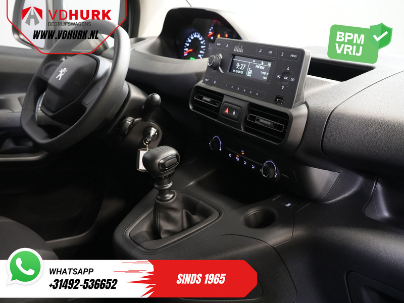 Peugeot Partner 1.2 Turbo 110 pk BPM VRIJ/ BENZINE/ PDC/ Cruise/ Airco - Furgão compacto: foto 3 Peugeot Partner 1.2 Turbo 110 pk BPM VRIJ/ BENZINE/ PDC/ Cruise/ Airco - Furgão compacto: foto 3