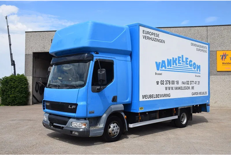 DAF LF 220 LF45 220 - Camião furgão: foto 1 DAF LF 220 LF45 220 - Camião furgão: foto 1