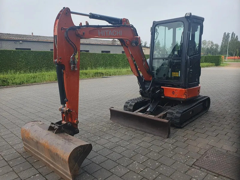 Hitachi ZX33U -5A -CLR - Mini escavadeira: foto 2 Hitachi ZX33U -5A -CLR - Mini escavadeira: foto 2