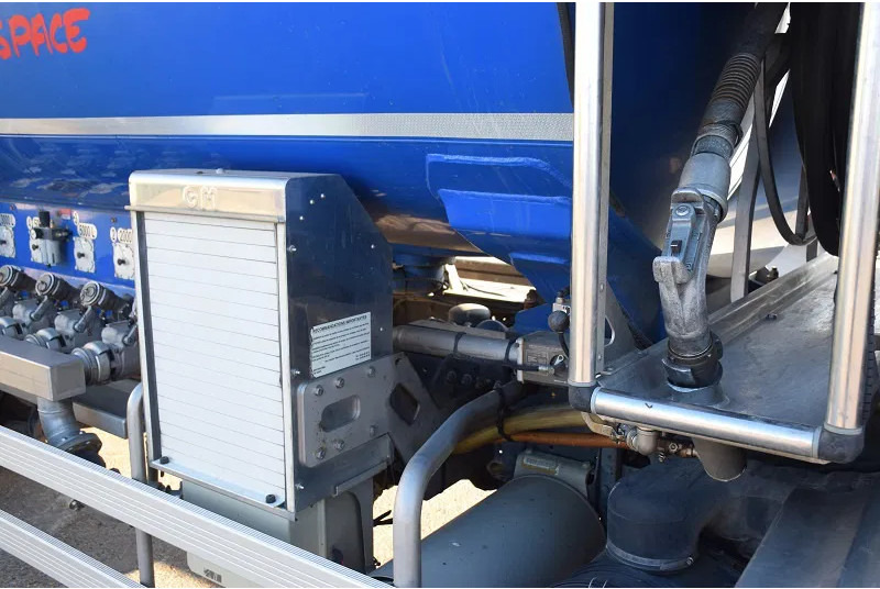 MAN TGM 26.340 - Caminhão tanque: foto 5 MAN TGM 26.340 - Caminhão tanque: foto 5