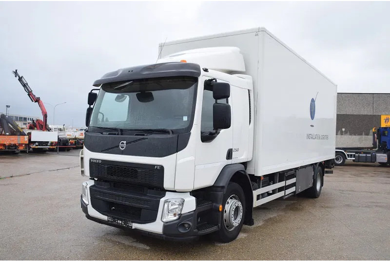 Volvo FE 250 - Camião furgão: foto 2 Volvo FE 250 - Camião furgão: foto 2