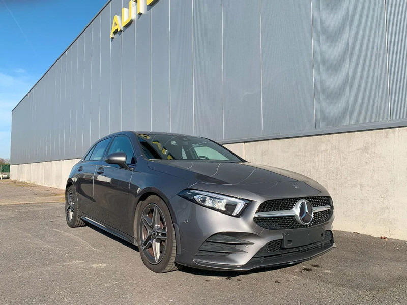 Automóvel Mercedes-Benz A-Klasse A200: foto 1