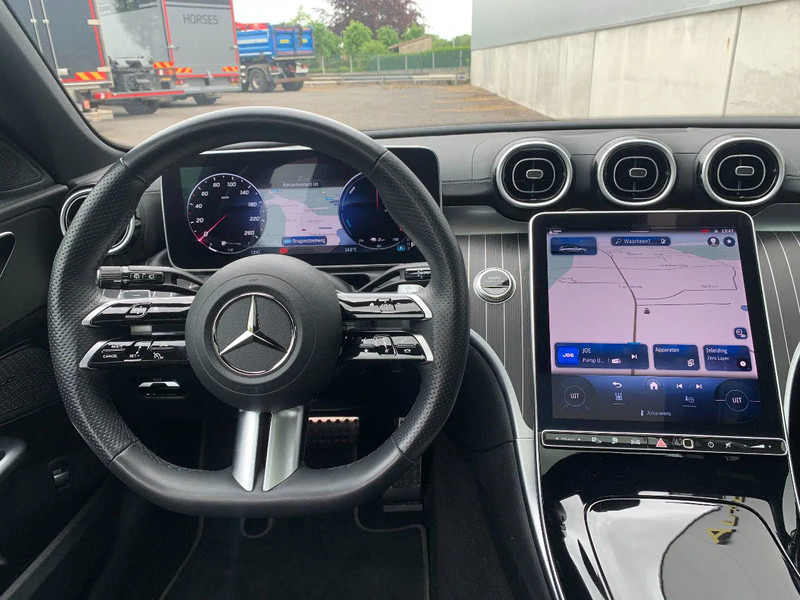 Mercedes-Benz C-Klasse 300*Parktronic*Thermatic*Distronic*Rijstrookassistent*Panoramische dak* - Automóvel: foto 3 Mercedes-Benz C-Klasse 300*Parktronic*Thermatic*Distronic*Rijstrookassistent*Panoramische dak* - Automóvel: foto 3