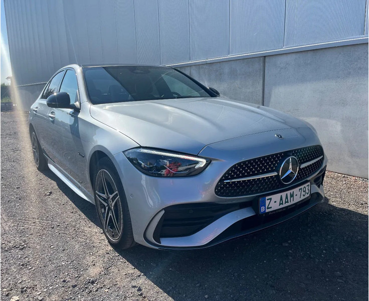 Mercedes-Benz C-Klasse C300e Sedan*AMG PAKKET*NIGHT PAKKET*HEADUPDISPL*360°CAM* - Sedan: foto 4 Mercedes-Benz C-Klasse C300e Sedan*AMG PAKKET*NIGHT PAKKET*HEADUPDISPL*360°CAM* - Sedan: foto 4