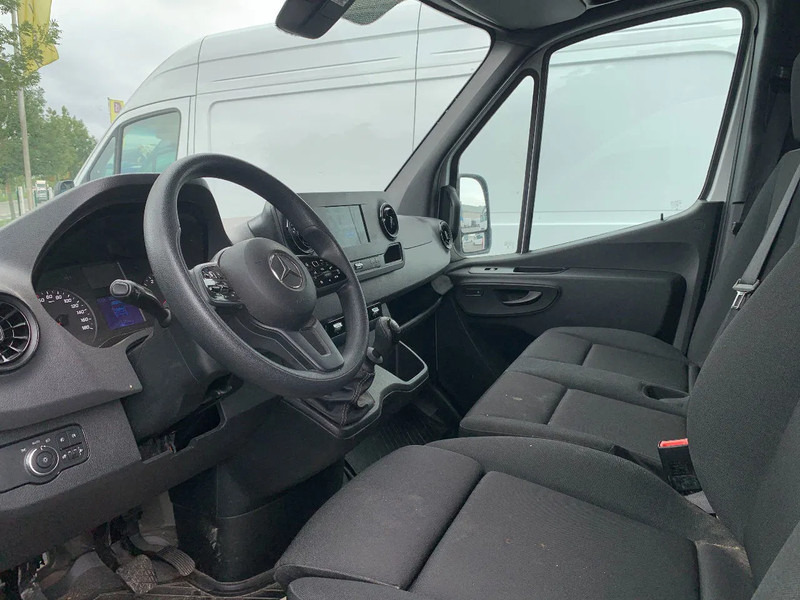 Mercedes-Benz Sprinter 317 CDI*L2H2*360°CAMERA*TEMPOMAT*NAVIGATIE*STOELVERWARMING* - Furgão: foto 3 Mercedes-Benz Sprinter 317 CDI*L2H2*360°CAMERA*TEMPOMAT*NAVIGATIE*STOELVERWARMING* - Furgão: foto 3