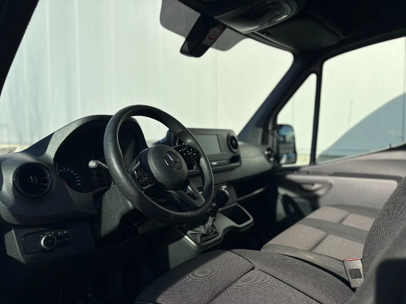 Mercedes-Benz Sprinter 317 L2H2*360°Camera*Airco*Navigatie*Zetelverwarming - Furgão: foto 4 Mercedes-Benz Sprinter 317 L2H2*360°Camera*Airco*Navigatie*Zetelverwarming - Furgão: foto 4
