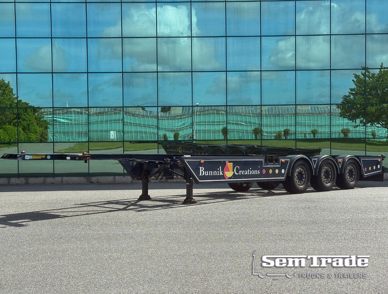 Burg BPO 13-27 Ccxlx 40" Galvanised Super Chassis SAF Axles Disc Brakes 2x Lift Axles 3 Pieces IN Stock Super Condition - Semi-reboque transportador de contêineres/ Caixa móvel: foto 1 Burg BPO 13-27 Ccxlx 40" Galvanised Super Chassis SAF Axles Disc Brakes 2x Lift Axles 3 Pieces IN Stock Super Condition - Semi-reboque transportador de contêineres/ Caixa móvel: foto 1