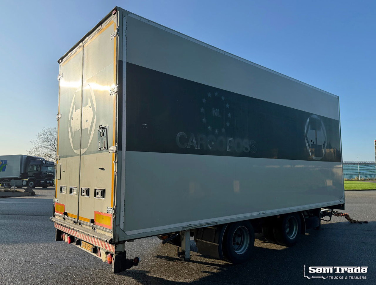 Burg VAN Beurden Isolated BOX Side Doors TRS Cooling Hydrarolls Holland-Trailer - Reboque frigorífico: foto 4 Burg VAN Beurden Isolated BOX Side Doors TRS Cooling Hydrarolls Holland-Trailer - Reboque frigorífico: foto 4