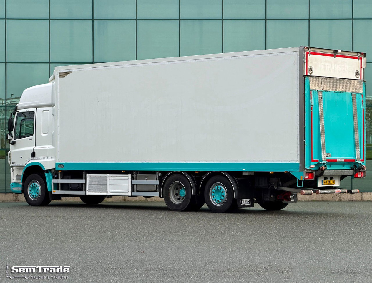 DAF CF 450 SC Heiwo Isolated BOX 875 x 250 x 275 INS. Carrier Cooling 340.000 KM Tail Lift Super Condition NEW APK - TUV - Camião frigorífico: foto 3 DAF CF 450 SC Heiwo Isolated BOX 875 x 250 x 275 INS. Carrier Cooling 340.000 KM Tail Lift Super Condition NEW APK - TUV - Camião frigorífico: foto 3