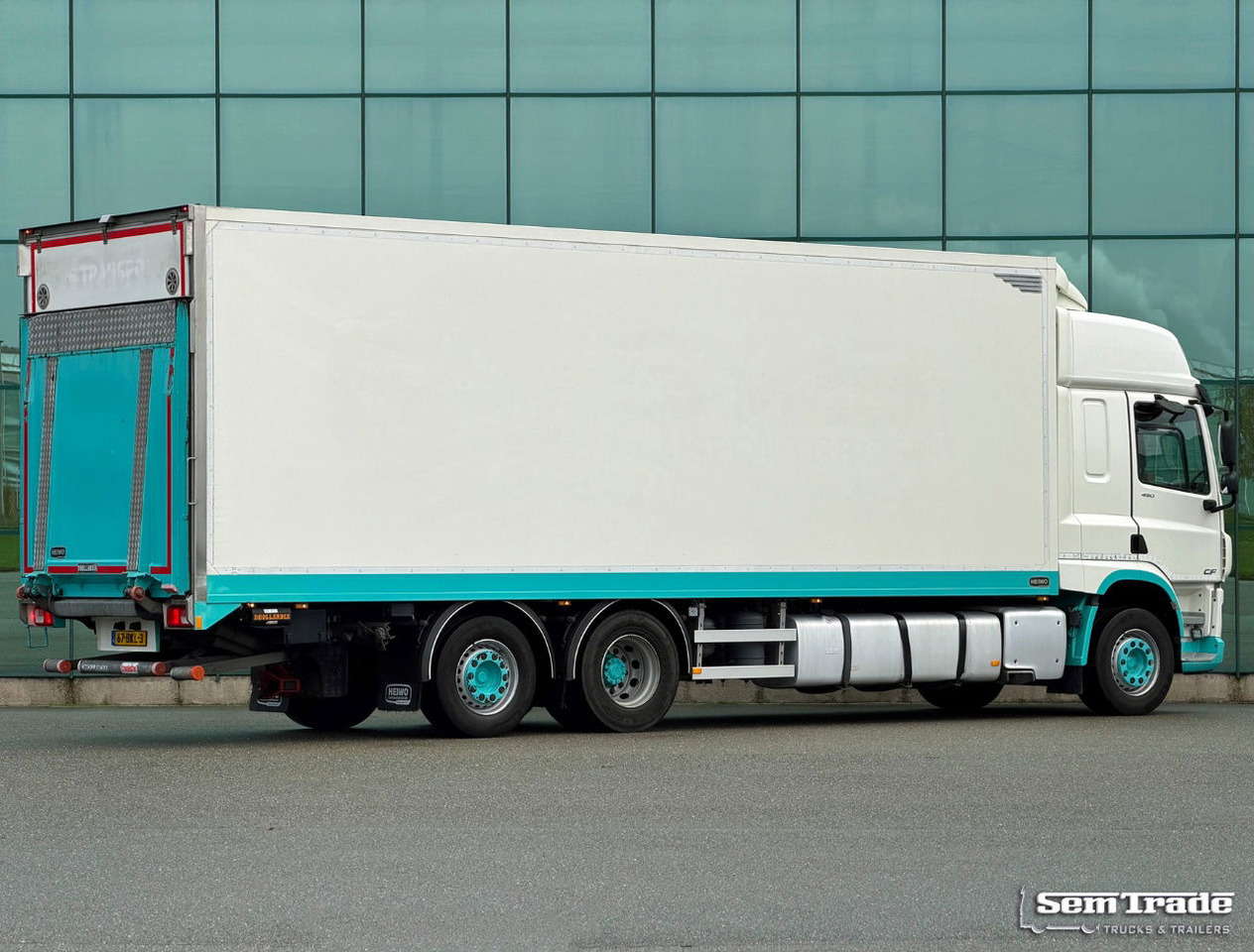 DAF CF 450 SC Heiwo Isolated BOX 875 x 250 x 275 INS. Carrier Cooling 340.000 KM Tail Lift Super Condition NEW APK - TUV - Camião frigorífico: foto 4 DAF CF 450 SC Heiwo Isolated BOX 875 x 250 x 275 INS. Carrier Cooling 340.000 KM Tail Lift Super Condition NEW APK - TUV - Camião frigorífico: foto 4