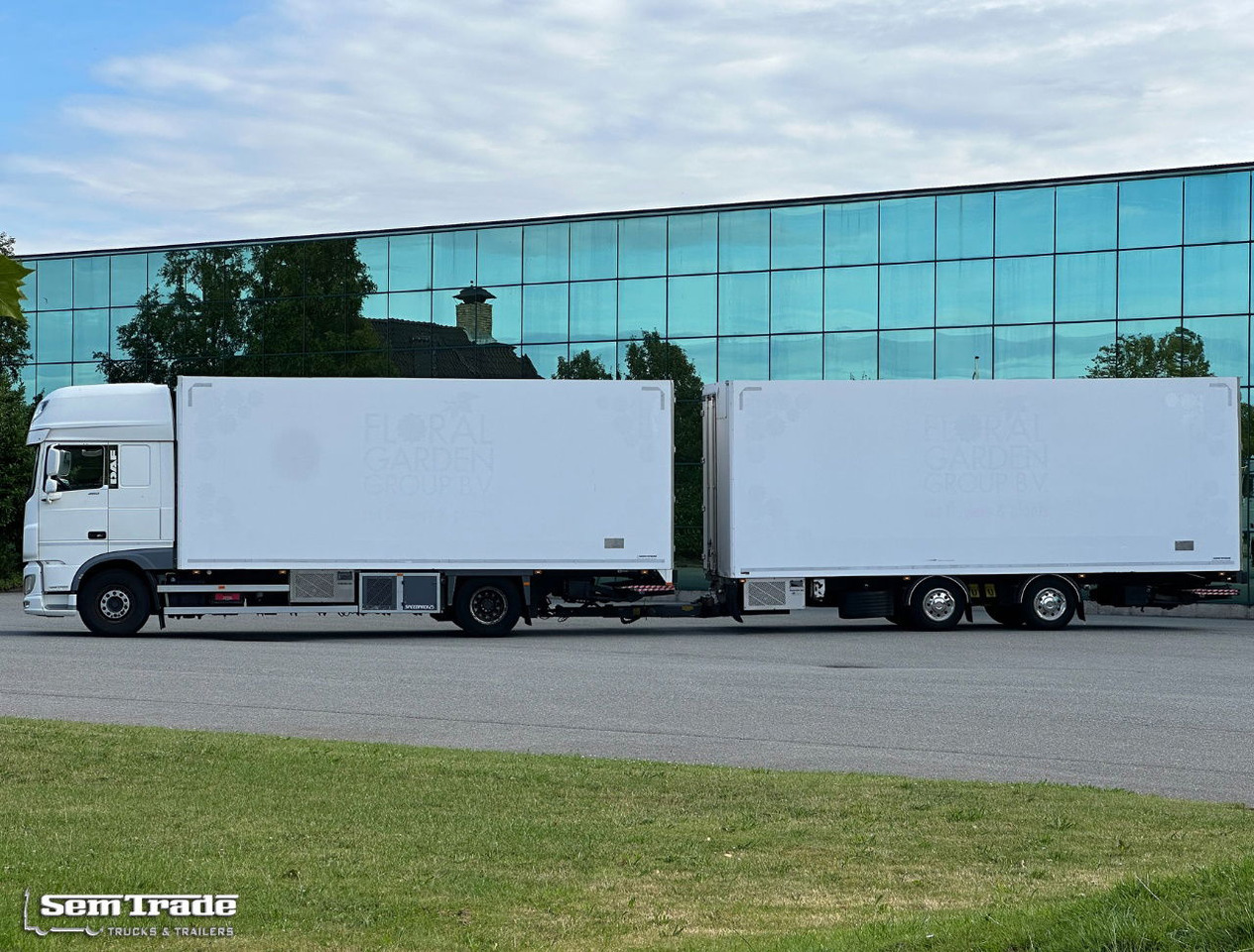 DAF XF 460 SSC Only 636.000 KM Tail Lift Cooling TOP Condition Holland-Combi - Camião frigorífico: foto 2 DAF XF 460 SSC Only 636.000 KM Tail Lift Cooling TOP Condition Holland-Combi - Camião frigorífico: foto 2
