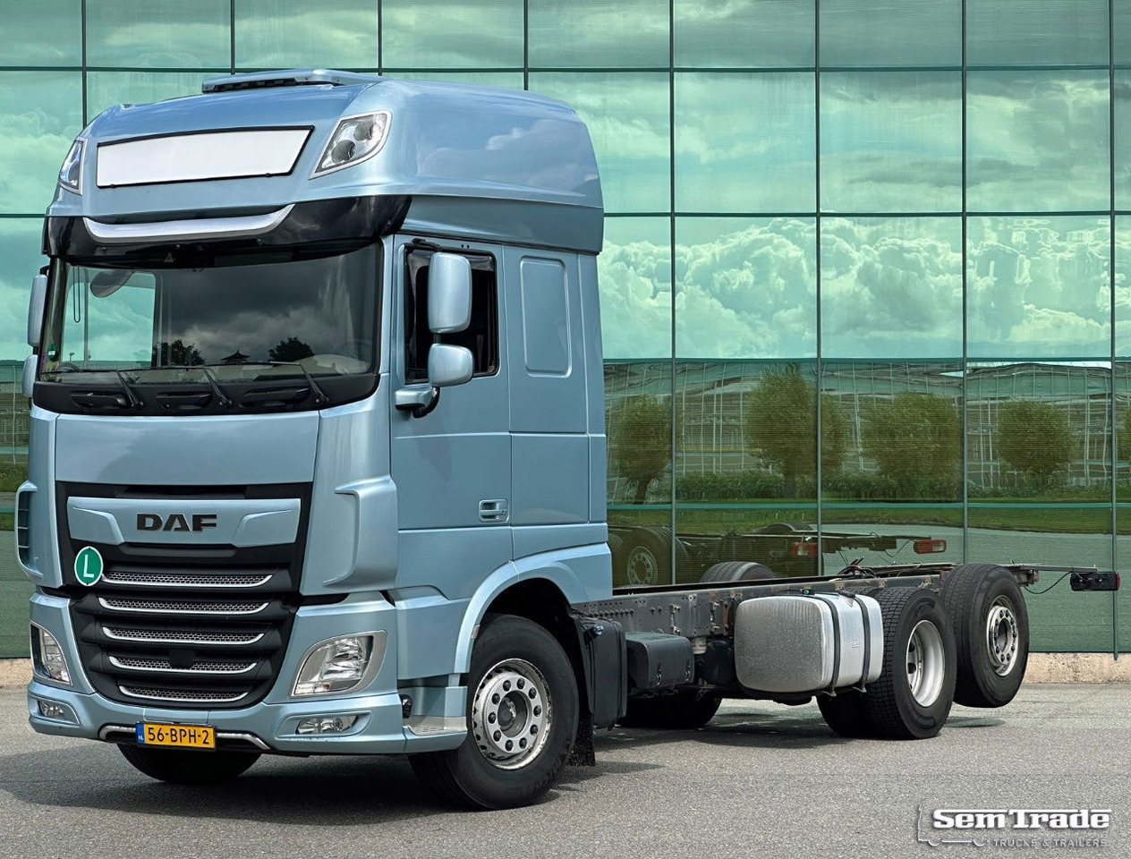 DAF XF 480 FAR SSC Euro 6 978.000 KM Park Airco 2X Tanks TOP Condition - Camião chassi: foto 1 DAF XF 480 FAR SSC Euro 6 978.000 KM Park Airco 2X Tanks TOP Condition - Camião chassi: foto 1