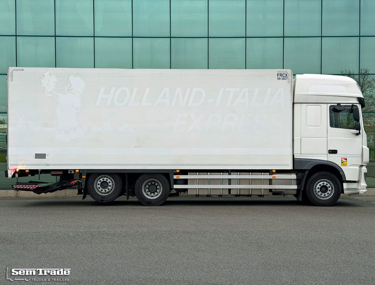 DAF XF 480 FAR SSC Isolated BOX 810x250x275 CM Inside TRS Cooling Tail Lift TOP Condition NL-Truck - Camião frigorífico: foto 5 DAF XF 480 FAR SSC Isolated BOX 810x250x275 CM Inside TRS Cooling Tail Lift TOP Condition NL-Truck - Camião frigorífico: foto 5