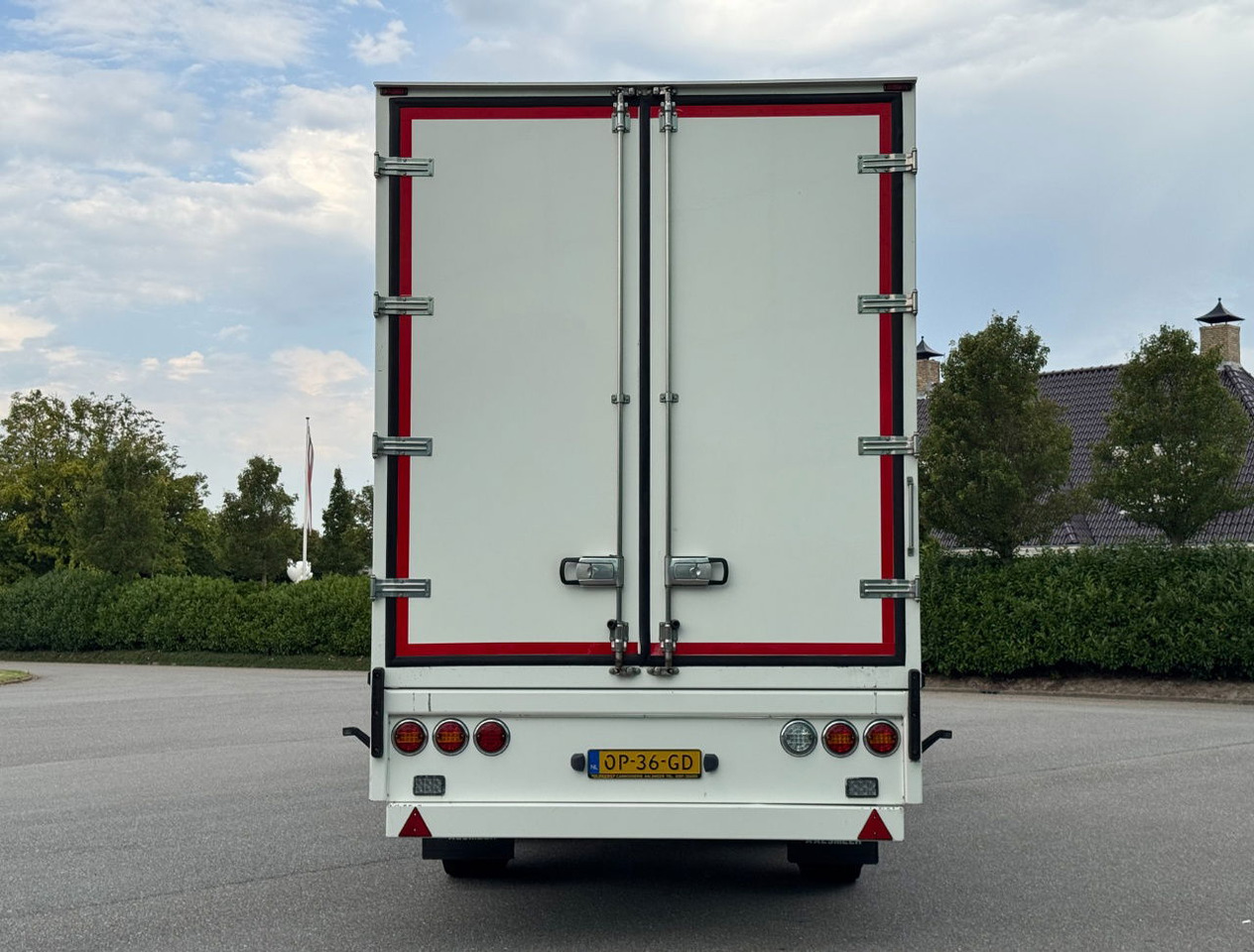 FAG 2 AS Burgers BAK Geisoleerd Gegalvaniseerd Chassis ZO Goed ALS Nieuw Direct Leverbaar 1325 x 244 x 267 CM Inwendig - Semi-reboque furgão: foto 4 FAG 2 AS Burgers BAK Geisoleerd Gegalvaniseerd Chassis ZO Goed ALS Nieuw Direct Leverbaar 1325 x 244 x 267 CM Inwendig - Semi-reboque furgão: foto 4