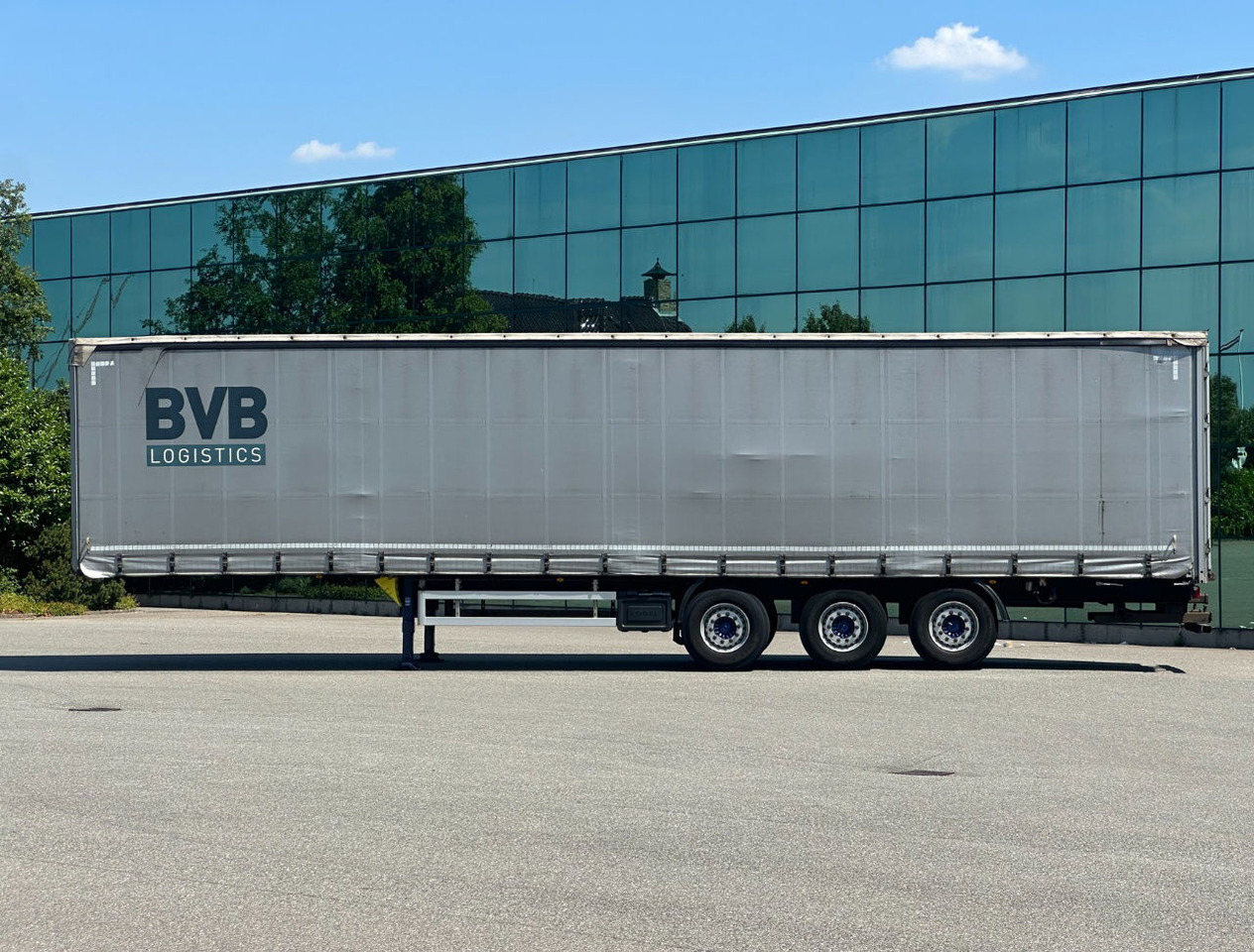 Kögel SN24 Edscha SAF Axles Disc Brakes Lift Axle TOP Condition NL Trailer - Semi-reboque de lona: foto 2 Kögel SN24 Edscha SAF Axles Disc Brakes Lift Axle TOP Condition NL Trailer - Semi-reboque de lona: foto 2