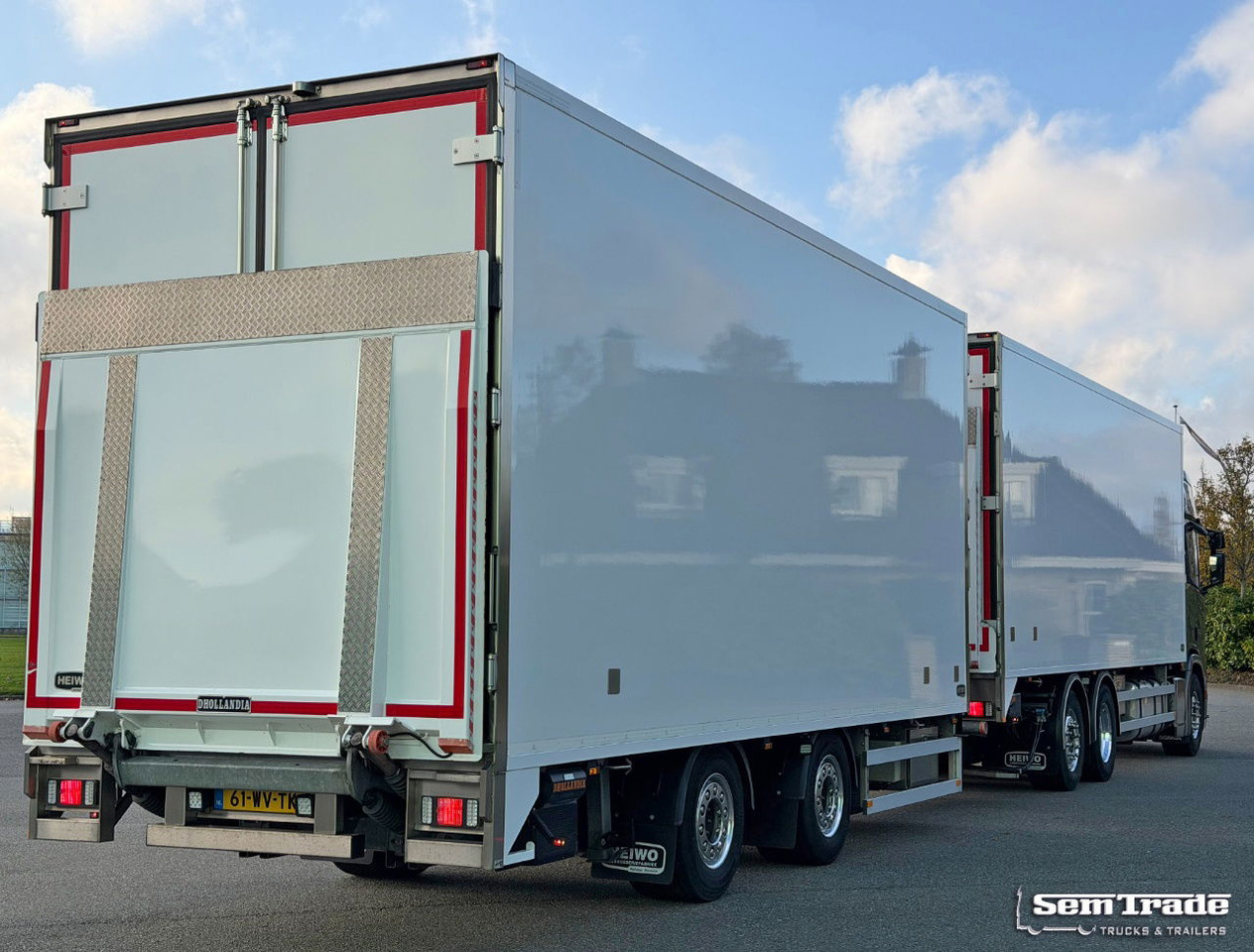 Scania R450 Retarder Full AIR 163.000 KM Heiwo Isolated Boxes 2X Tail Lift NL-Truck IN NEW Condition - Camião furgão: foto 4 Scania R450 Retarder Full AIR 163.000 KM Heiwo Isolated Boxes 2X Tail Lift NL-Truck IN NEW Condition - Camião furgão: foto 4