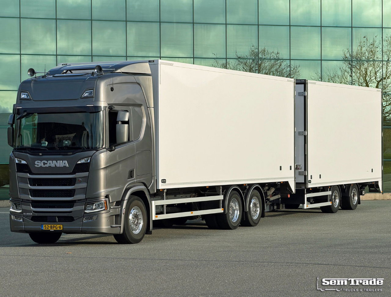 Scania R450 Retarder Full AIR 163.000 KM Heiwo Isolated Boxes 2X Tail Lift NL-Truck IN NEW Condition - Camião furgão: foto 1 Scania R450 Retarder Full AIR 163.000 KM Heiwo Isolated Boxes 2X Tail Lift NL-Truck IN NEW Condition - Camião furgão: foto 1