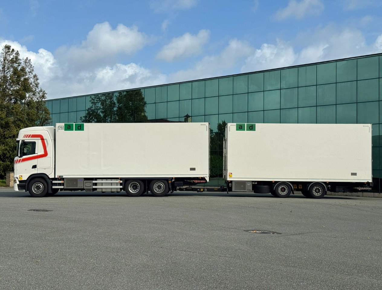 Scania S500 6X2 Retarder 50 CC Combi 2x Taillift TOP Condition Holland Truck - Camião frigorífico: foto 2 Scania S500 6X2 Retarder 50 CC Combi 2x Taillift TOP Condition Holland Truck - Camião frigorífico: foto 2