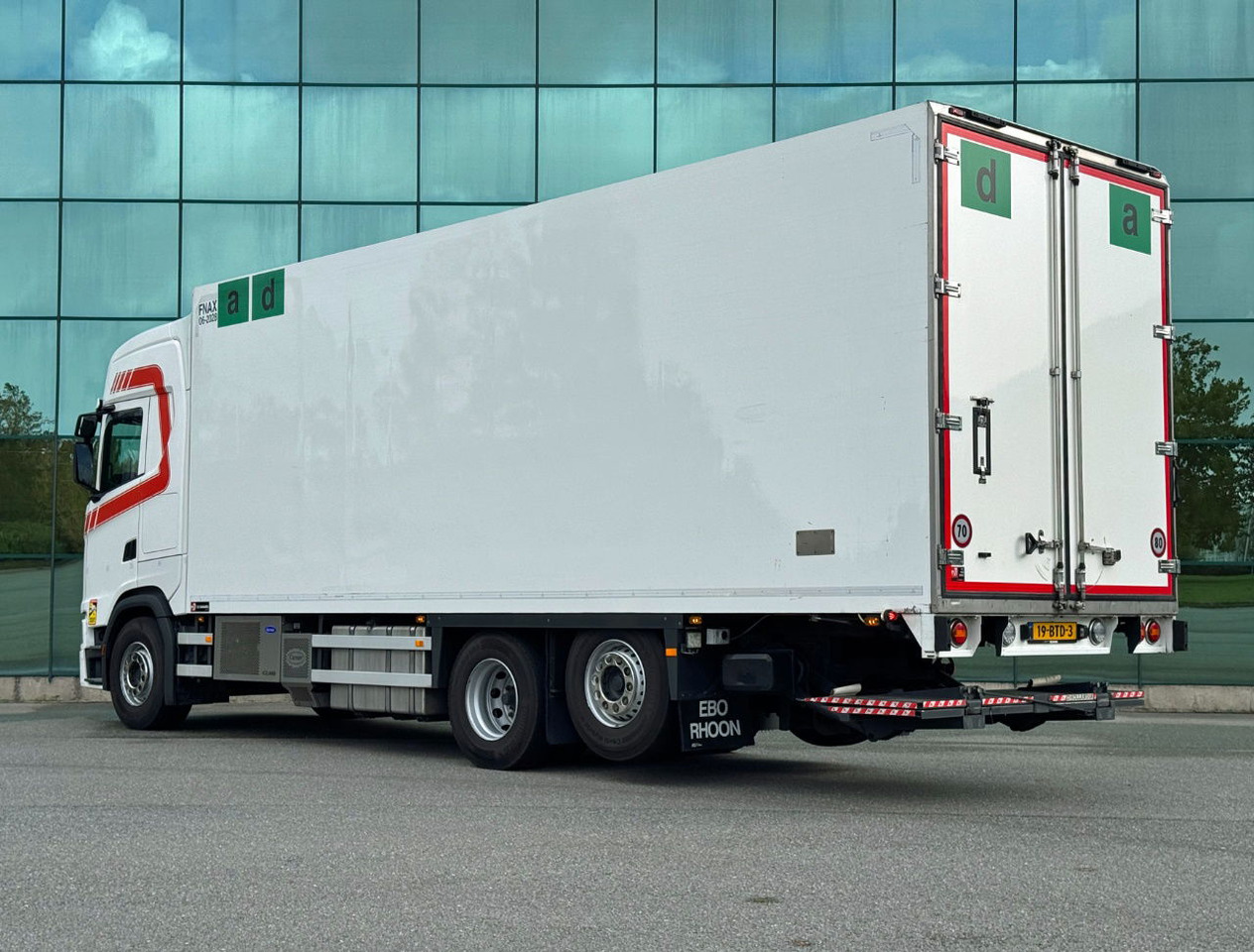 Scania S500 6X2 Retarder 815 x 250 x 275 CM Inside TOP Condition Holland Truck - Camião frigorífico: foto 3 Scania S500 6X2 Retarder 815 x 250 x 275 CM Inside TOP Condition Holland Truck - Camião frigorífico: foto 3