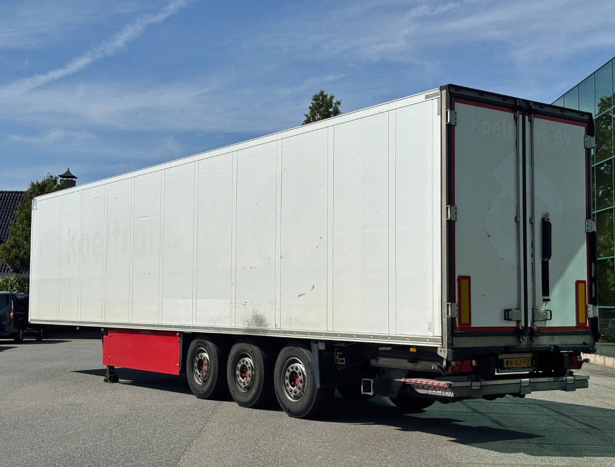 Schmitz Cargobull SCBS3B 270 CM High Flower Wide Liftaxle Tail Lift NL Trailer 6 - Semi-reboque frigorífico: foto 3 Schmitz Cargobull SCBS3B 270 CM High Flower Wide Liftaxle Tail Lift NL Trailer 6 - Semi-reboque frigorífico: foto 3