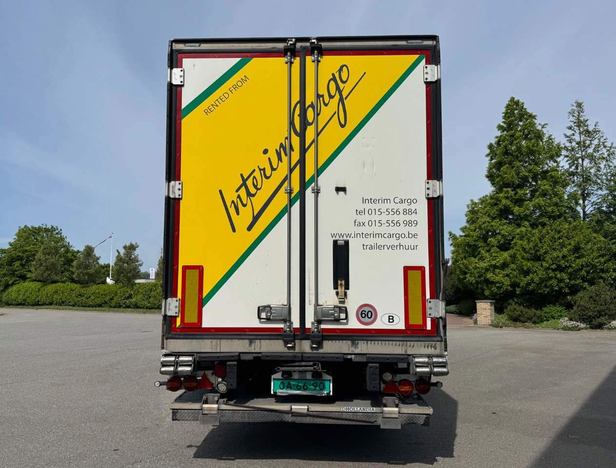 Schmitz Cargobull SCBS3B 275 CM High 250 Wide Tail Lift Carrier Vector 1550 Dopp - Semi-reboque frigorífico: foto 4 Schmitz Cargobull SCBS3B 275 CM High 250 Wide Tail Lift Carrier Vector 1550 Dopp - Semi-reboque frigorífico: foto 4