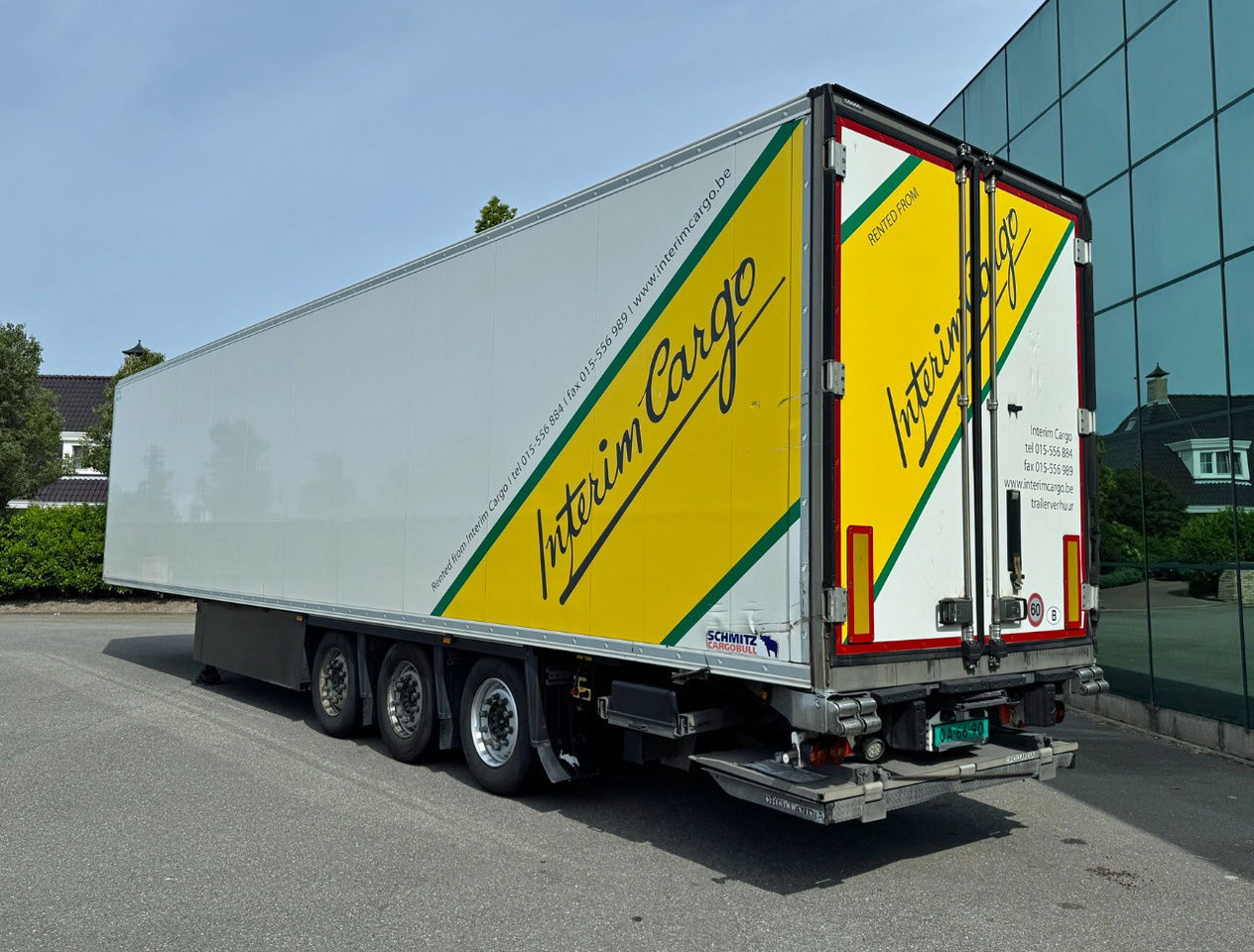 Schmitz Cargobull SCBS3B 275 CM High 250 Wide Tail Lift Carrier Vector 1550 Dopp - Semi-reboque frigorífico: foto 3 Schmitz Cargobull SCBS3B 275 CM High 250 Wide Tail Lift Carrier Vector 1550 Dopp - Semi-reboque frigorífico: foto 3