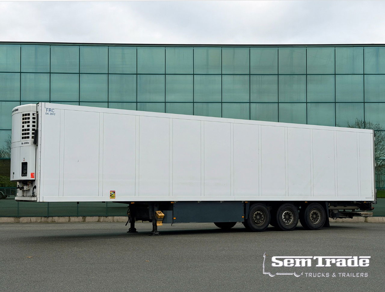 Schmitz Cargobull SKO24 Thermo King SL200e 265 CM High Flower Wide Disc Brakes Lift Axle NL Trailer - Semi-reboque frigorífico: foto 1 Schmitz Cargobull SKO24 Thermo King SL200e 265 CM High Flower Wide Disc Brakes Lift Axle NL Trailer - Semi-reboque frigorífico: foto 1