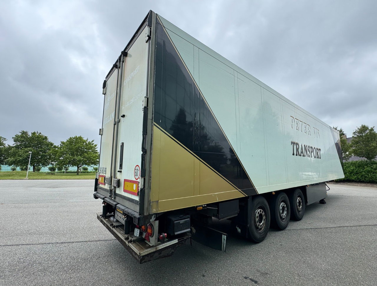 Schmitz Cargobull SKO24 Thermo King SL200e Only 8.900 Hours 270 CM High 250 CM W - Semi-reboque frigorífico: foto 5 Schmitz Cargobull SKO24 Thermo King SL200e Only 8.900 Hours 270 CM High 250 CM W - Semi-reboque frigorífico: foto 5