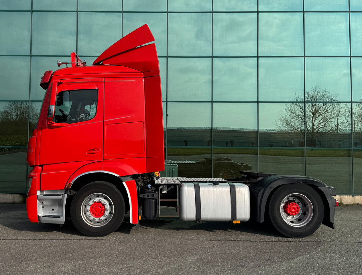 Mercedes-Benz Actros 1842 Full AIR Only 416.000 KM Euro 6 TOP Condition NL Truck - Tractor: foto 2 Mercedes-Benz Actros 1842 Full AIR Only 416.000 KM Euro 6 TOP Condition NL Truck - Tractor: foto 2