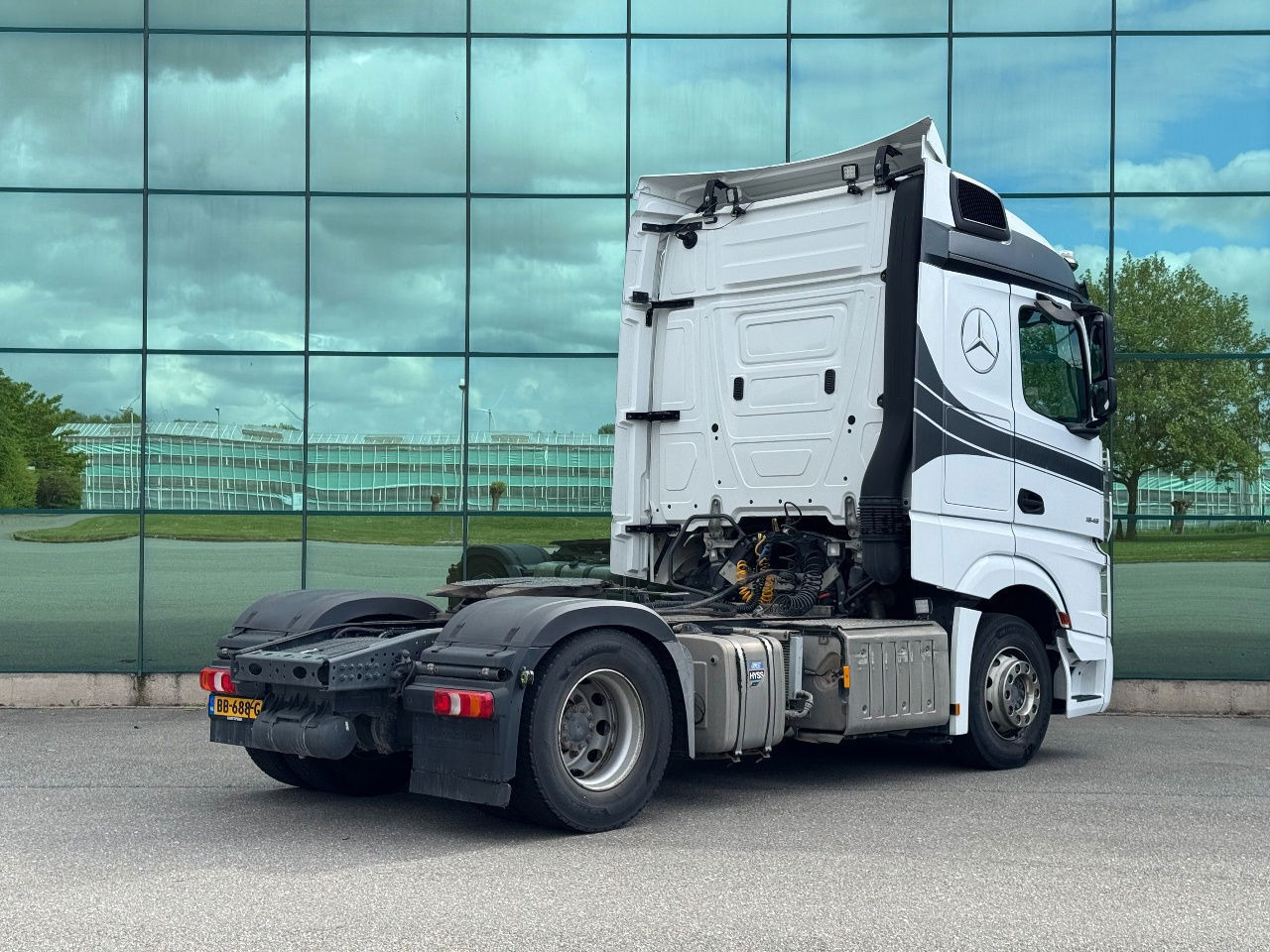 Mercedes-Benz Actros 1945 382.000 KM NEW TUV APK PTO + Hydraulics TOP Condition NL Truck - Tractor: foto 4 Mercedes-Benz Actros 1945 382.000 KM NEW TUV APK PTO + Hydraulics TOP Condition NL Truck - Tractor: foto 4