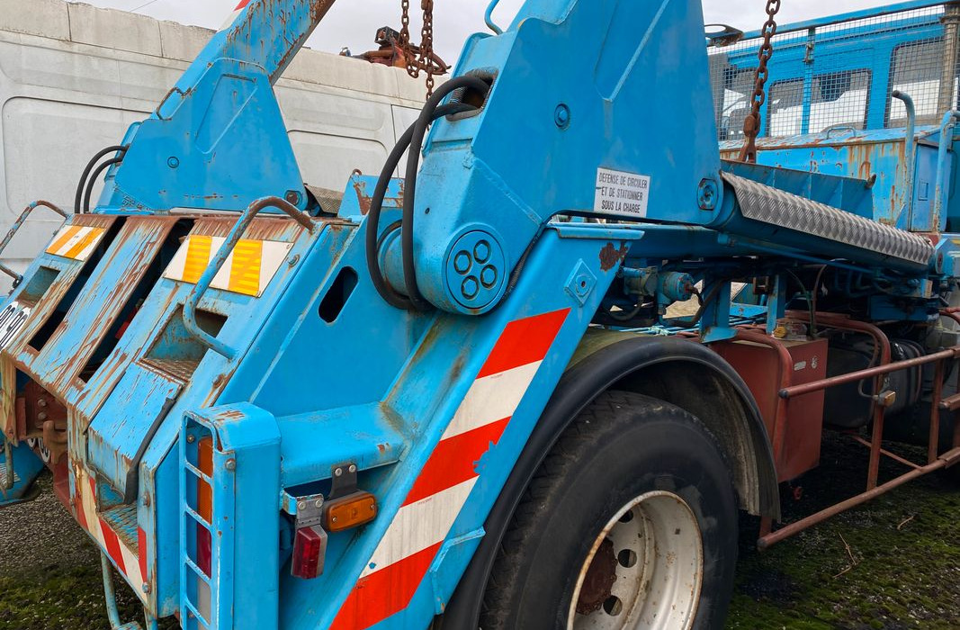 Camion Porte tourets Renault ,Iveco ,etc - Camião multibenne: foto 3 Camion Porte tourets Renault ,Iveco ,etc - Camião multibenne: foto 3