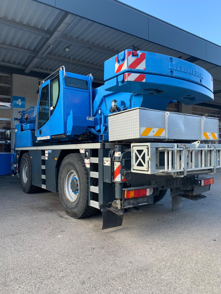 LIEBHERR LTM 1030-2.1 - Grua móvel: foto 3 LIEBHERR LTM 1030-2.1 - Grua móvel: foto 3