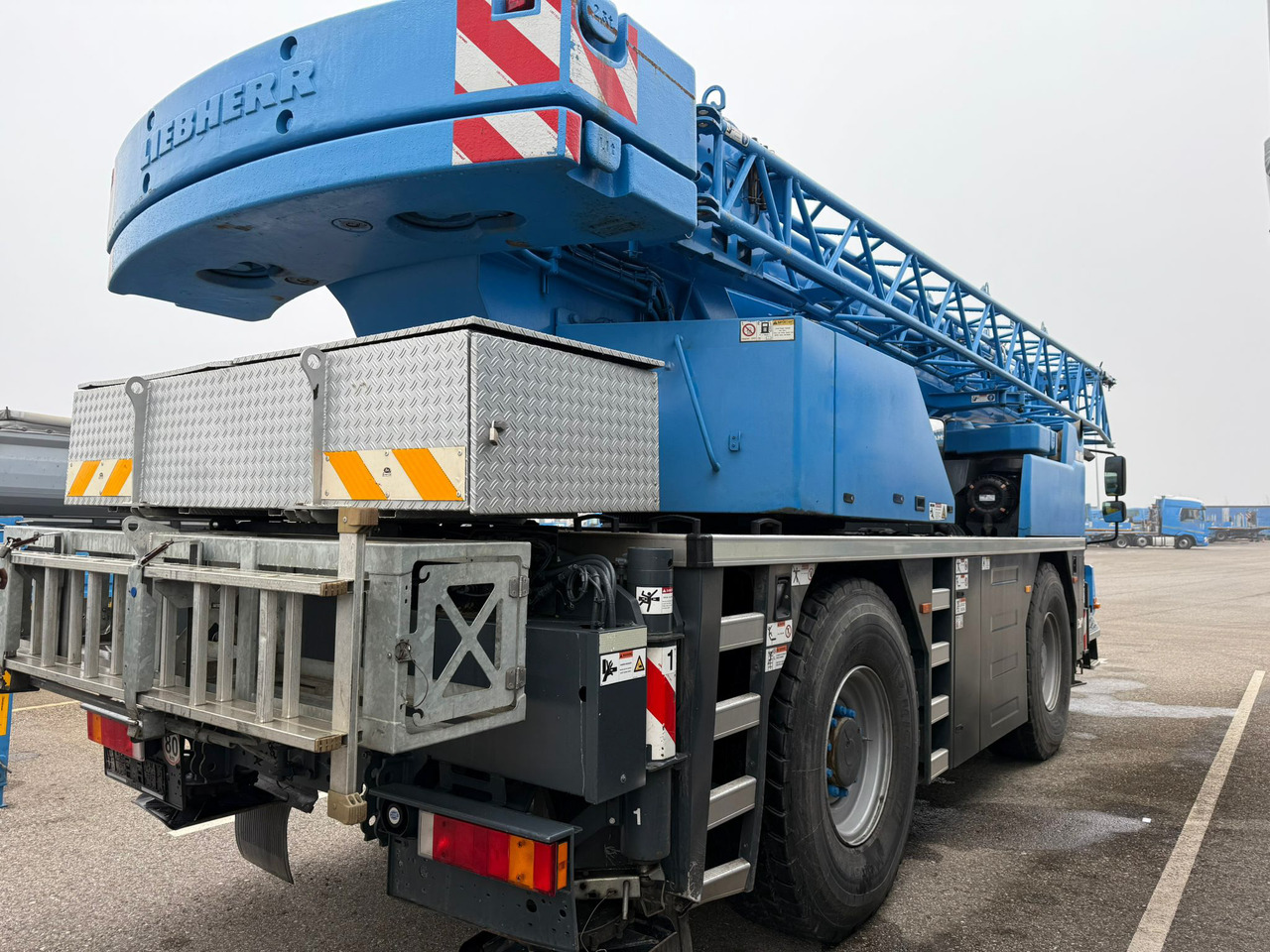 LIEBHERR LTM 1030-2.1 - Grua móvel: foto 3 LIEBHERR LTM 1030-2.1 - Grua móvel: foto 3