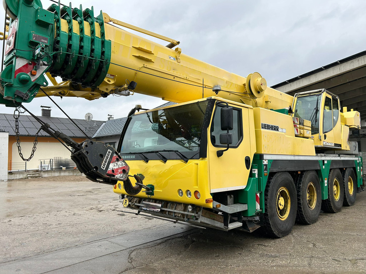 LIEBHERR LTM 1070-4.2 - Grua móvel: foto 1 LIEBHERR LTM 1070-4.2 - Grua móvel: foto 1