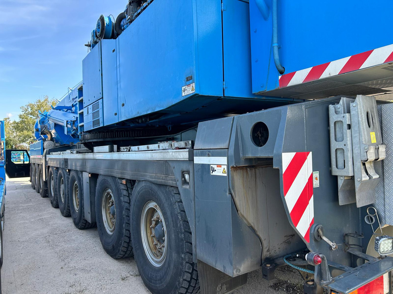 LIEBHERR LTM 1500-8.1 - Grua móvel: foto 3 LIEBHERR LTM 1500-8.1 - Grua móvel: foto 3