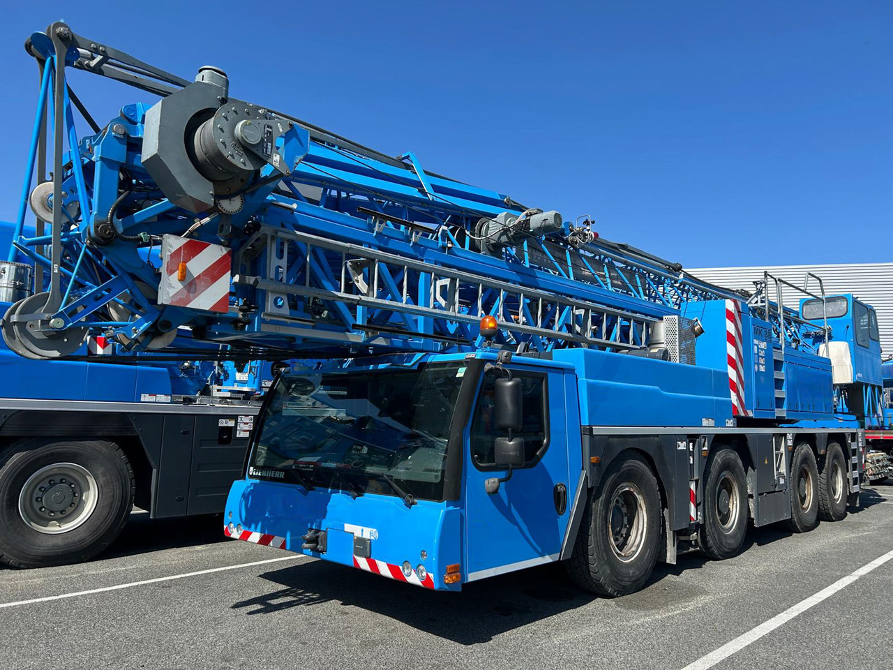 Liebherr MK 88 Plus - Grua móvel: foto 1 Liebherr MK 88 Plus - Grua móvel: foto 1