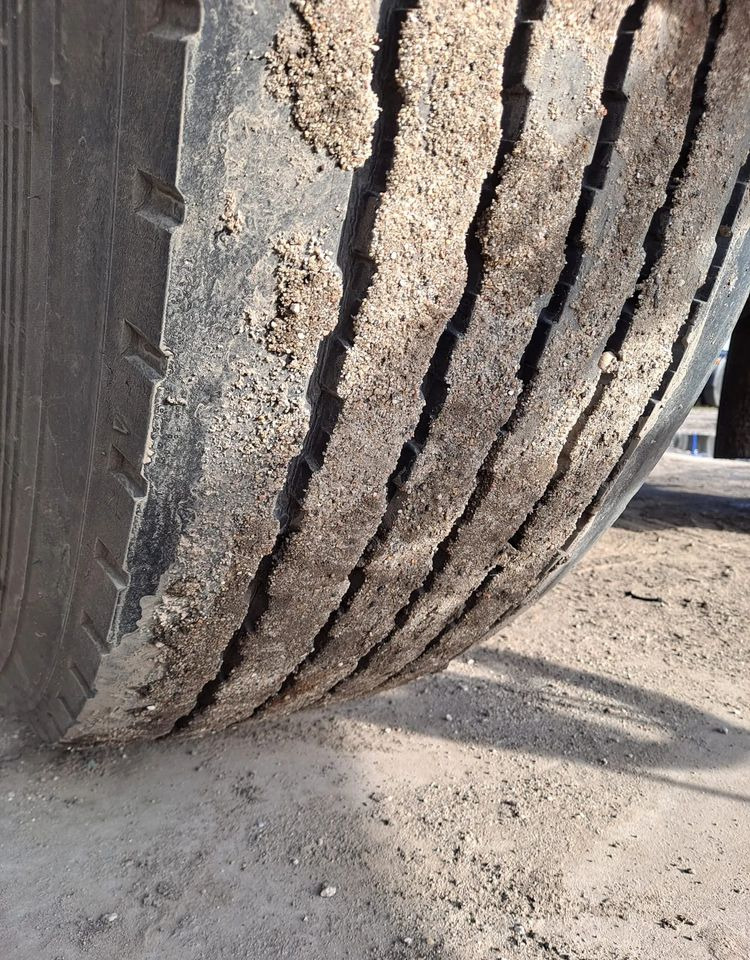 Krone Przyczepa KRONE Budowlanka - Reboque plataforma/ Caixa aberta: foto 5 Krone Przyczepa KRONE Budowlanka - Reboque plataforma/ Caixa aberta: foto 5