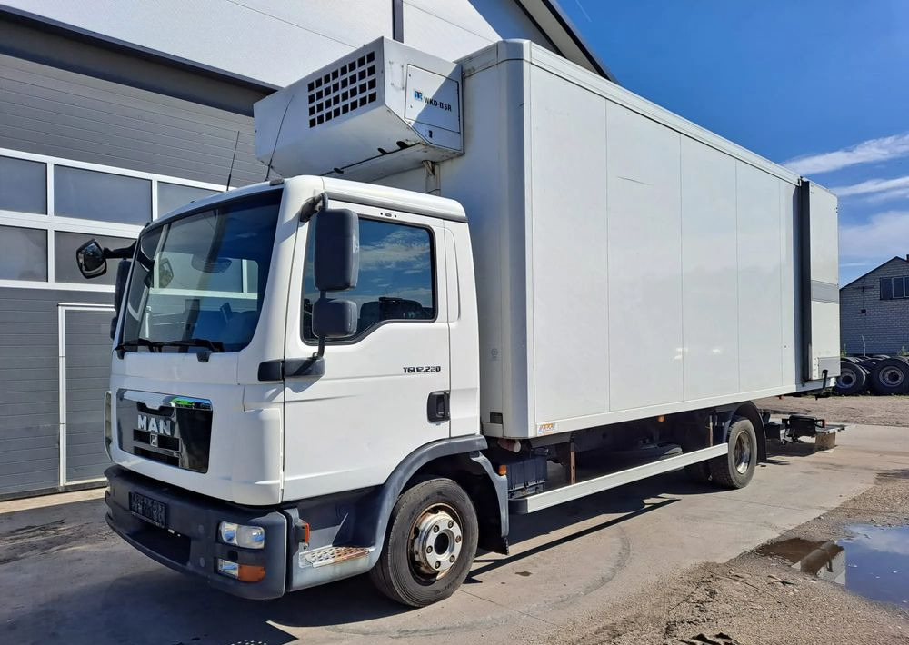 MAN TGL 12.220 Chłodnia agregat WKD-II SR - Camião frigorífico: foto 2 MAN TGL 12.220 Chłodnia agregat WKD-II SR - Camião frigorífico: foto 2